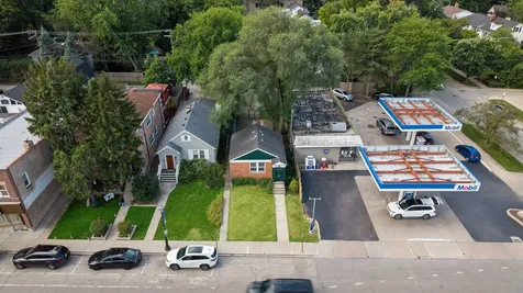 2958 Central Street Evanston IL 60201