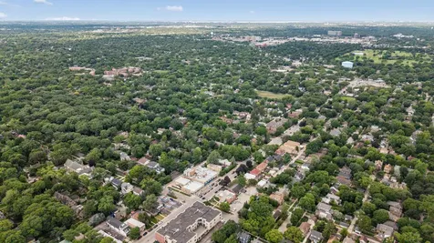 2958 Central Street Evanston IL 60201