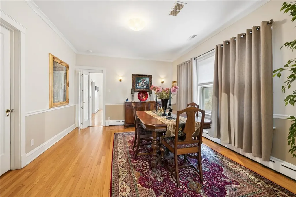 5725 North Sacramento Avenue Chicago IL 60659