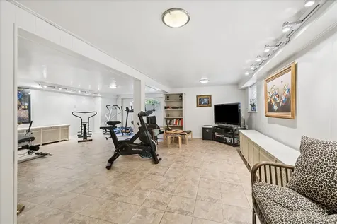 5725 North Sacramento Avenue Chicago IL 60659