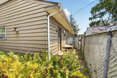2804 North Winnebago Street Rockford IL 61103