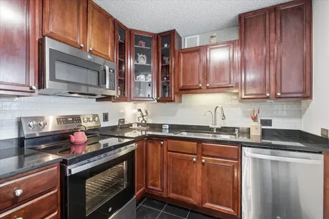 33 West Delaware Place Chicago IL 60610