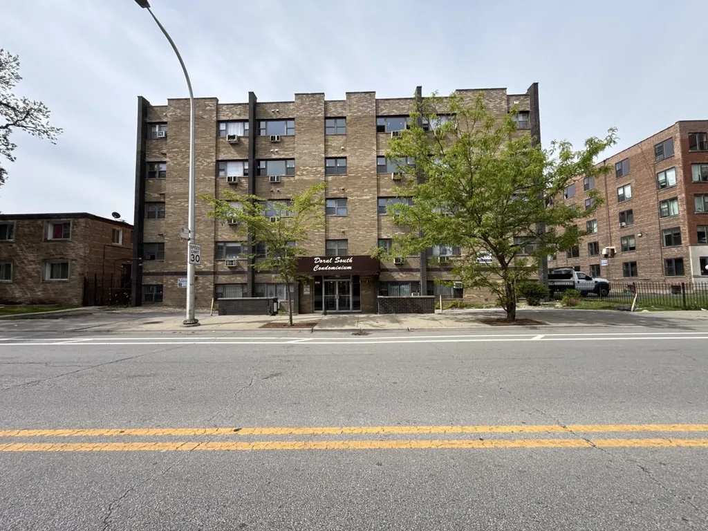 7854 South South Shore Drive Chicago IL 60649