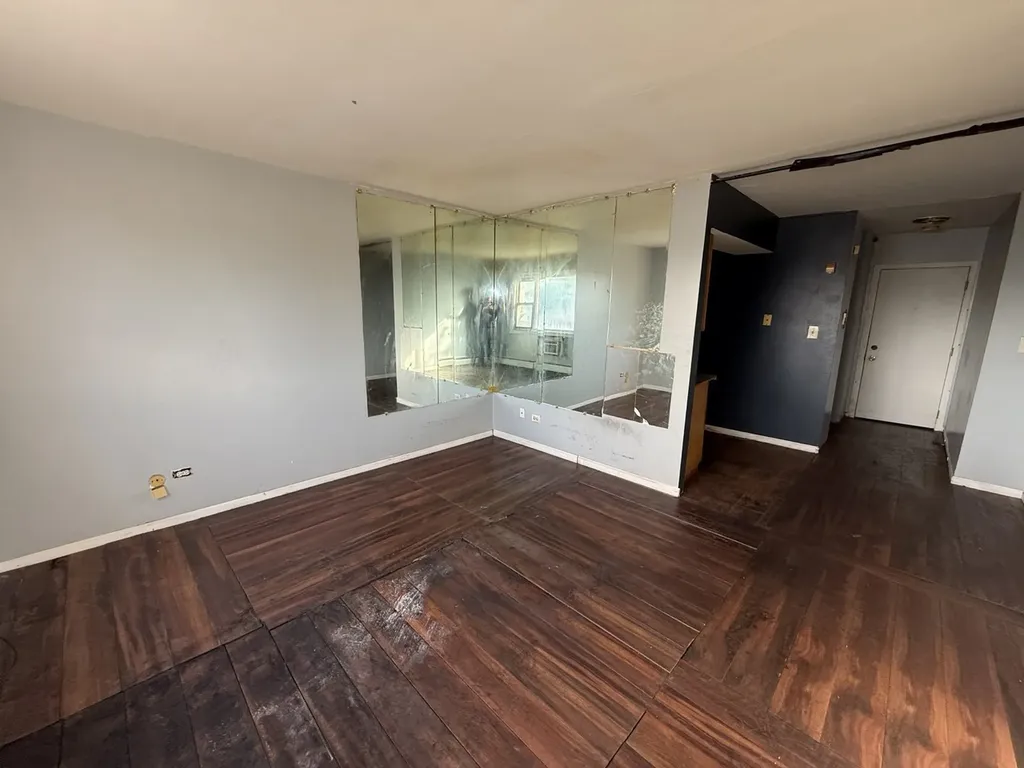 7854 South South Shore Drive Chicago IL 60649