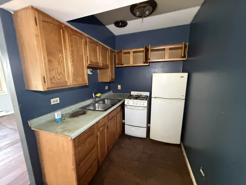 7854 South South Shore Drive Chicago IL 60649