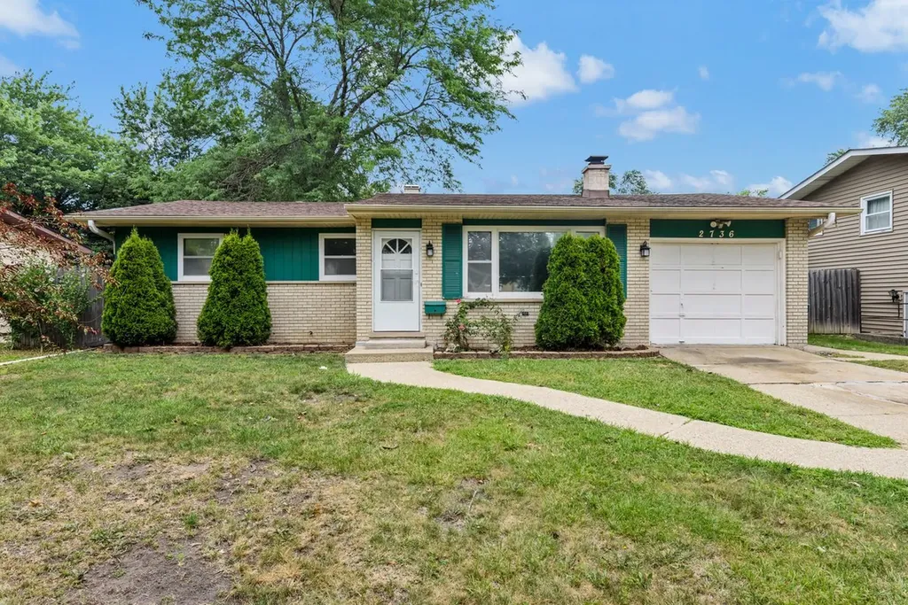 2736 Wall Avenue Waukegan IL 60087
