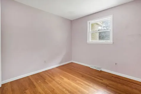 2736 Wall Avenue Waukegan IL 60087