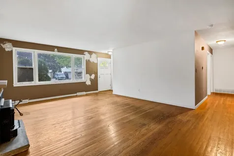 2736 Wall Avenue Waukegan IL 60087