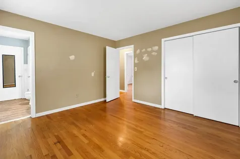 2736 Wall Avenue Waukegan IL 60087