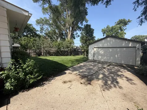 235 Nordica Avenue Glenview IL 60025