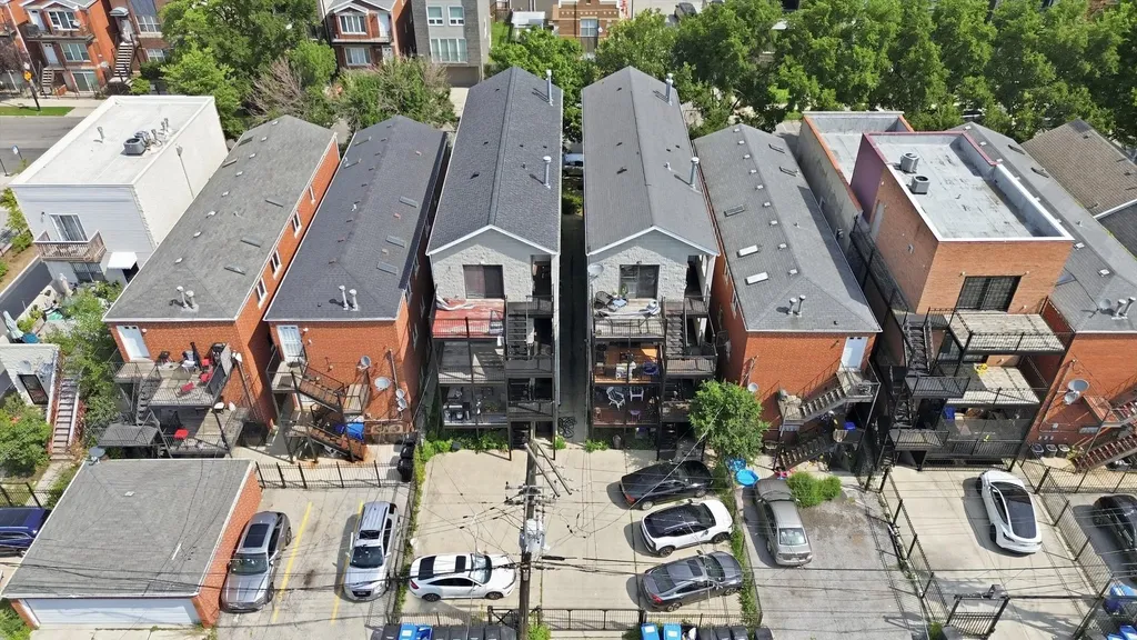 2527 West Harrison Street Chicago IL 60612