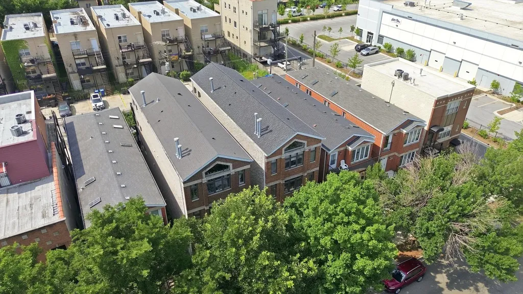 2527 West Harrison Street Chicago IL 60612