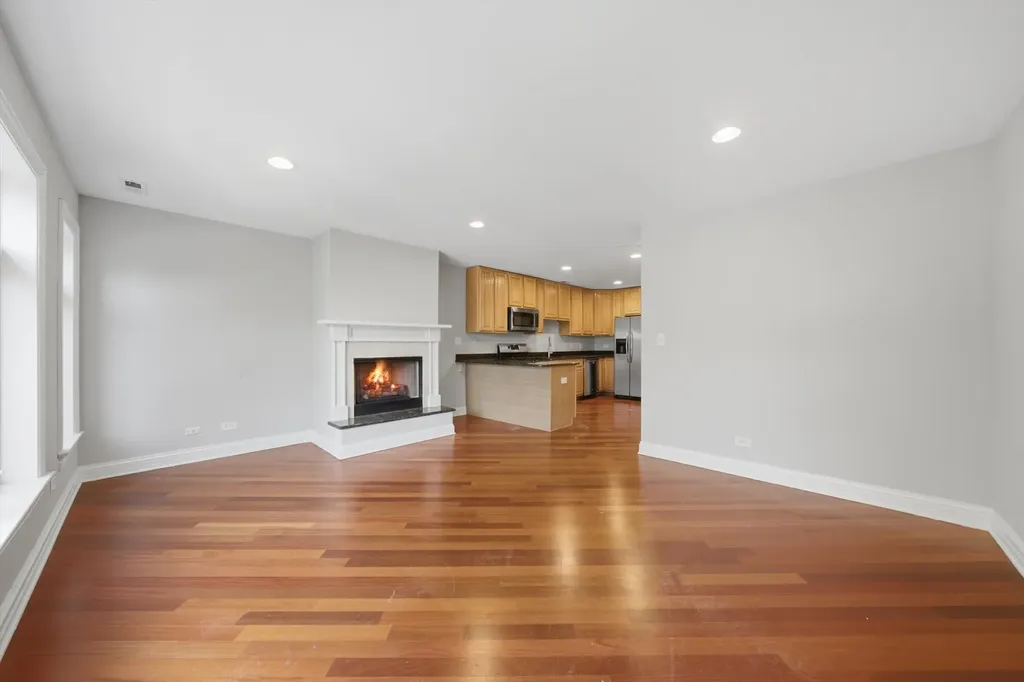 2527 West Harrison Street Chicago IL 60612