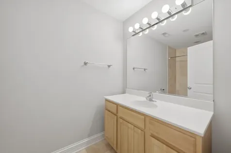 2527 West Harrison Street Chicago IL 60612