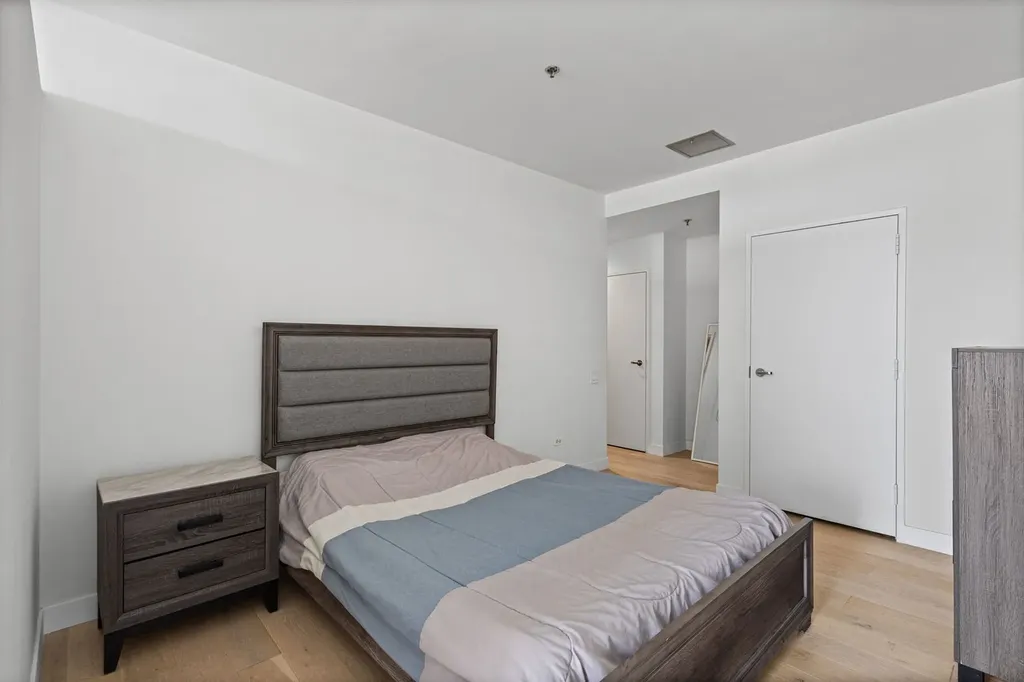 510 West Erie Street Chicago IL 60654