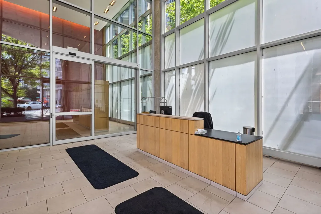 510 West Erie Street Chicago IL 60654