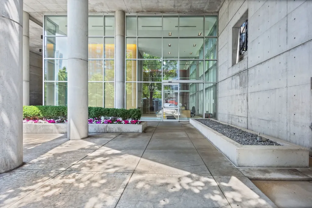 510 West Erie Street Chicago IL 60654