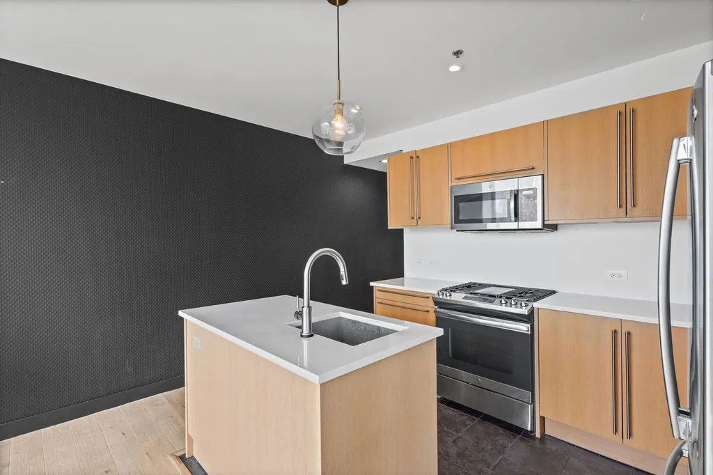510 West Erie Street Chicago IL 60654