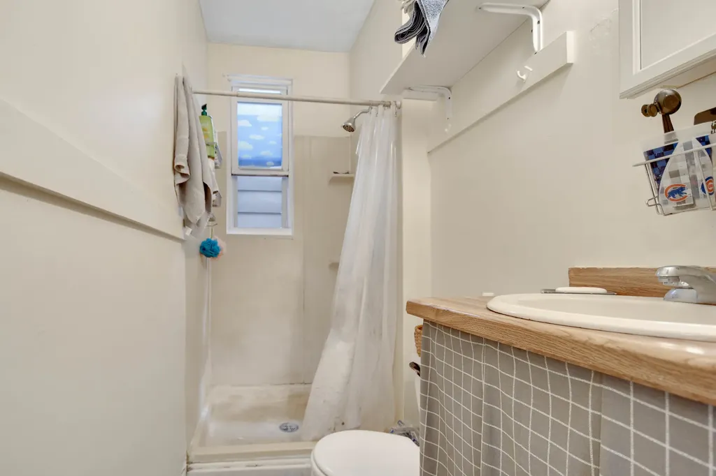 2858 West 38th Place Chicago IL 60632