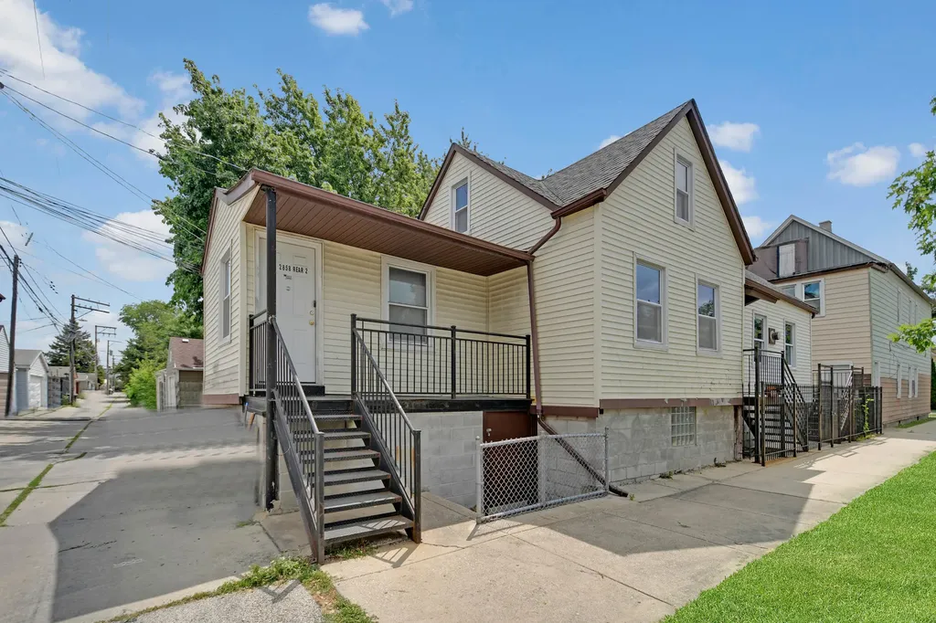 2858 West 38th Place Chicago IL 60632