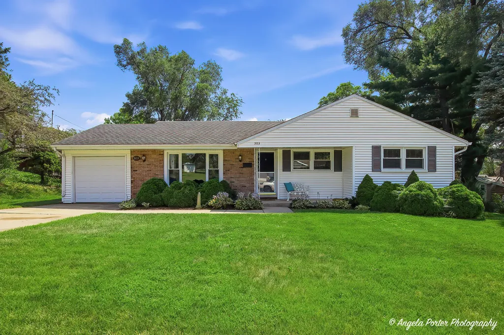 303 Ridge Street Algonquin IL 60102