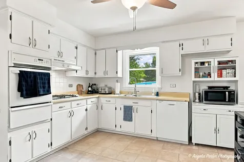 303 Ridge Street Algonquin IL 60102