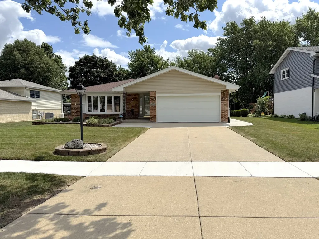 7129 Exner Road Darien IL 60561