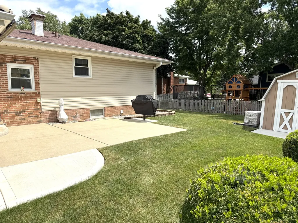 7129 Exner Road Darien IL 60561