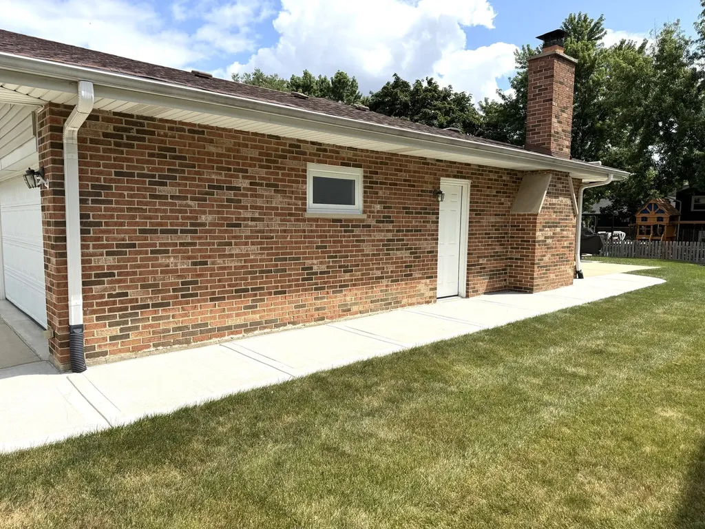 7129 Exner Road Darien IL 60561