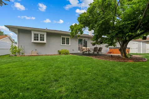 575 Gateshead N Avenue Elk Grove Village IL 60007