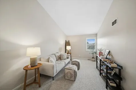 39W423 Herrington Boulevard Geneva IL 60134