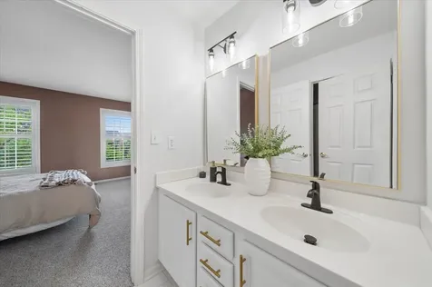 39W423 Herrington Boulevard Geneva IL 60134