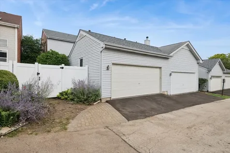 39W423 Herrington Boulevard Geneva IL 60134