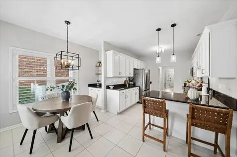 39W423 Herrington Boulevard Geneva IL 60134
