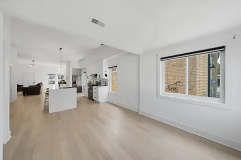 11156 South Troy Street Chicago IL 60655