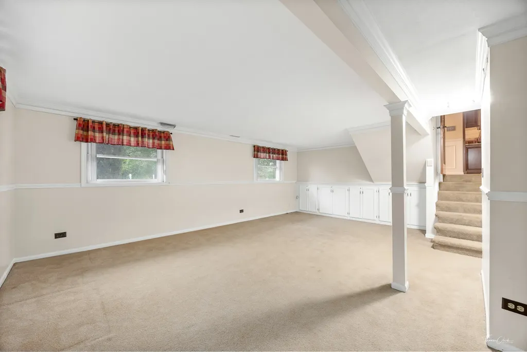 5S300 Tuthill Road Naperville IL 60563