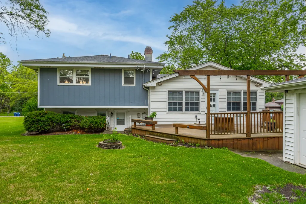 5S300 Tuthill Road Naperville IL 60563