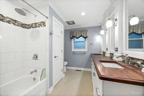 5S300 Tuthill Road Naperville IL 60563