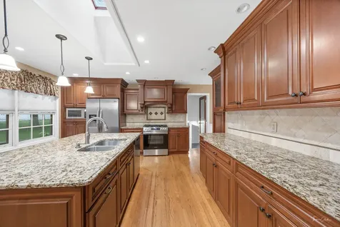 5S300 Tuthill Road Naperville IL 60563