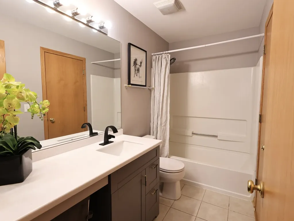 2607 Oak Tree Lane Plainfield IL 60586