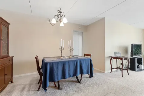 2005 South Finley Road Lombard IL 60148
