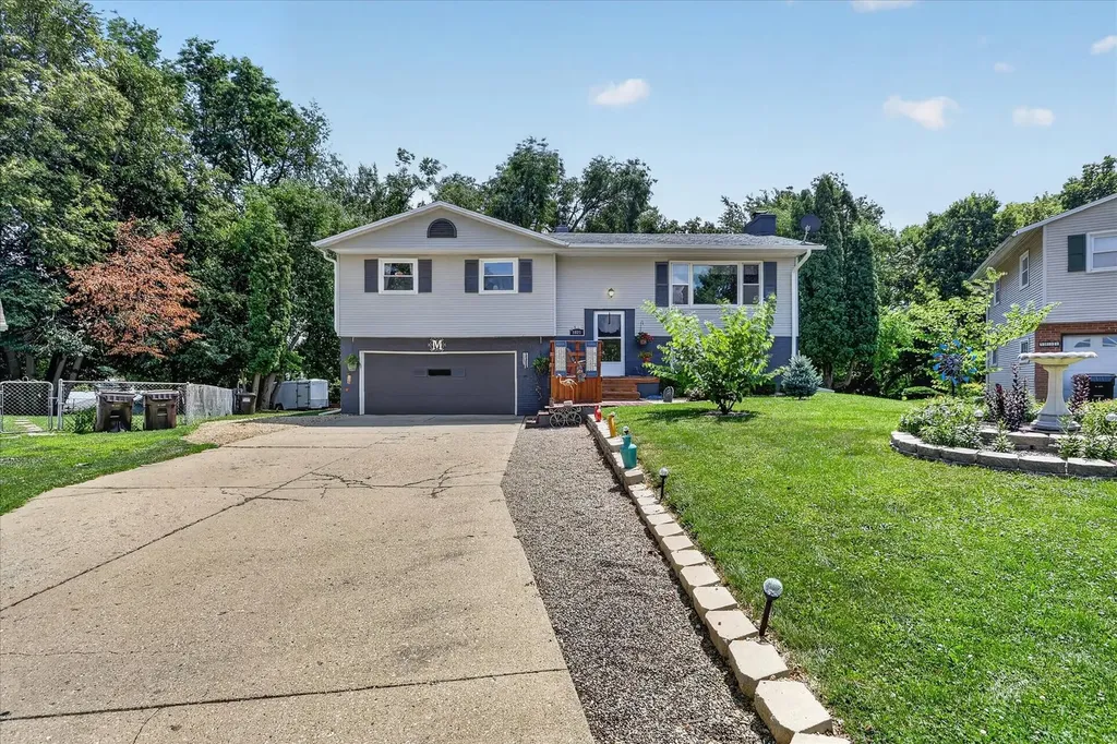 1821 Middlebury Road Freeport IL 61032