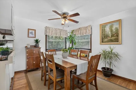 1821 Middlebury Road Freeport IL 61032