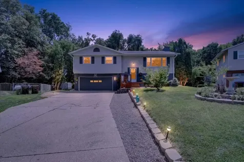 1821 Middlebury Road Freeport IL 61032