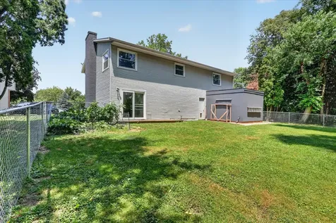1821 Middlebury Road Freeport IL 61032