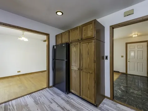2417 Metropolitan Avenue Waukegan IL 60087