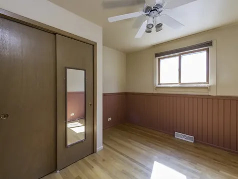 2417 Metropolitan Avenue Waukegan IL 60087