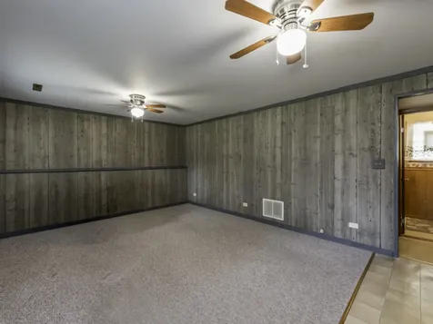 2417 Metropolitan Avenue Waukegan IL 60087