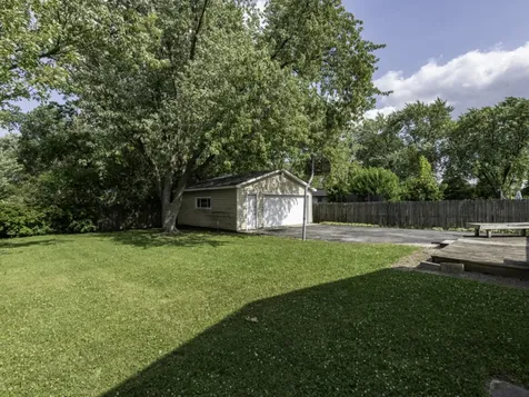 2417 Metropolitan Avenue Waukegan IL 60087
