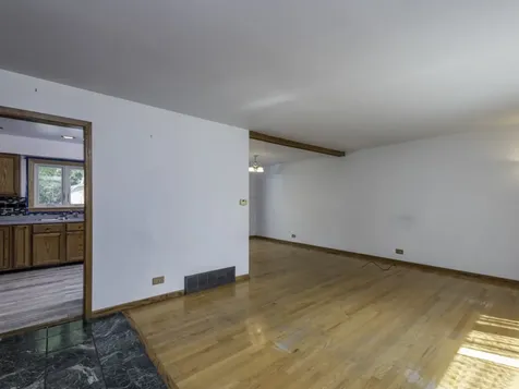2417 Metropolitan Avenue Waukegan IL 60087